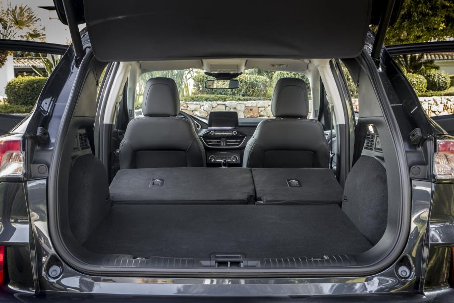 Багажник Ford Kuga Vignale EcoBlue Hybrid 2020 года  (EU) (фото 14 из 48)